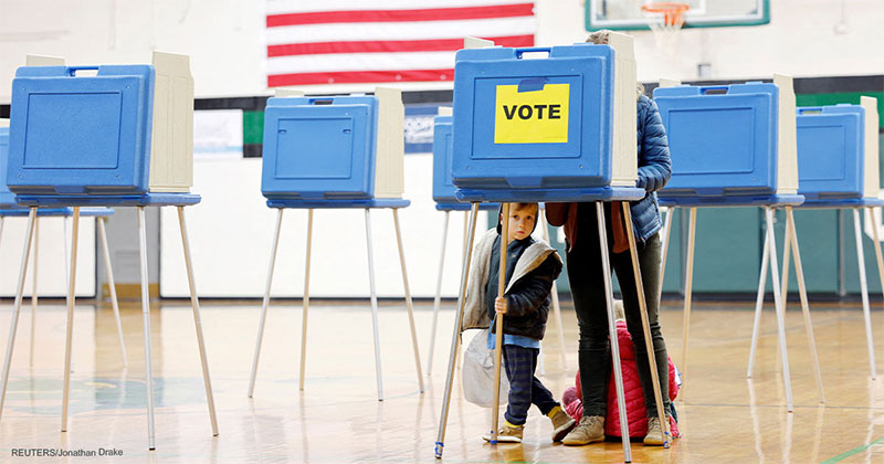 Republicans Claw Their Way Back into the Midterms with Polling and Redistricting Surge