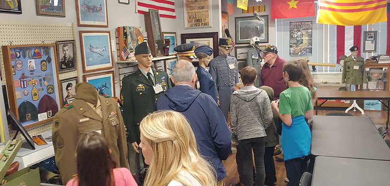 School Group Visits Military Museum S 3