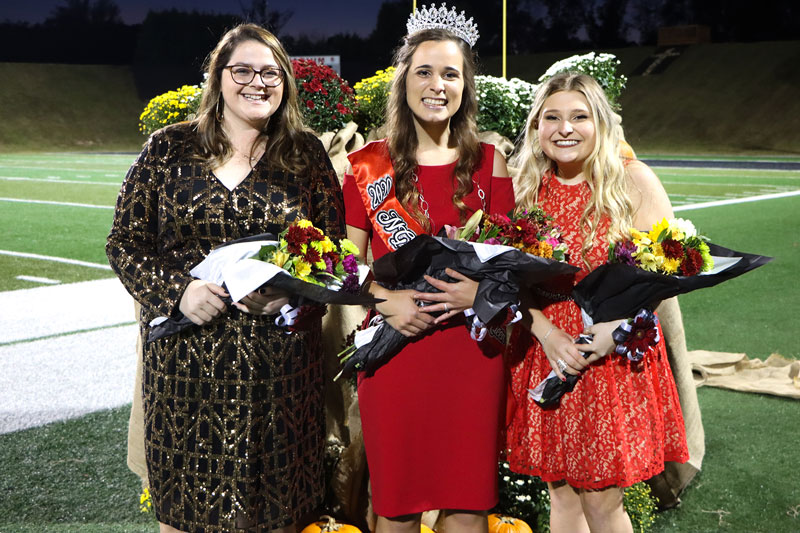 Lauren Hawthorne (center) from Chesnee was crowned North Greenville University Homecoming Queen on Saturday, Oct. 17. The first runner-up was Makenzie Swearingen (right) from Aiken, and the second runner-up was Kaelie Ricker (left) from Tigerville.